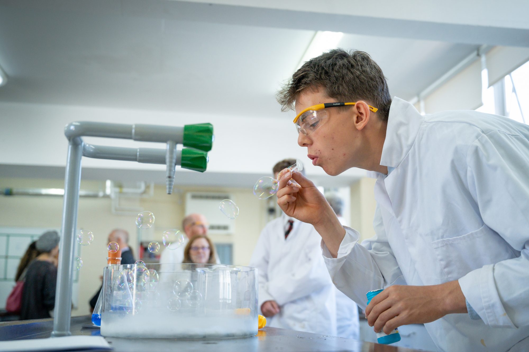 Study Chemistry - Magdalen College School Oxford