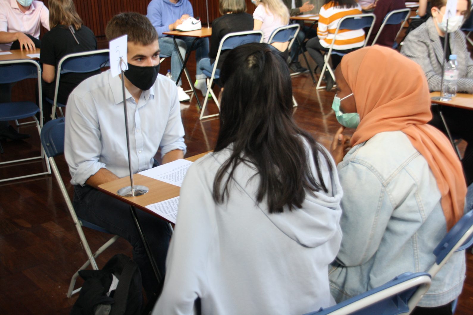 Magdalen College School Oxford hosts university entrance event for community students wishing to study medicine